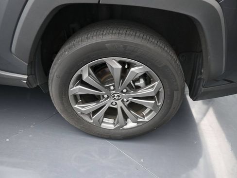 Used 2022 Toyota RAV4 XLE Premium AWD/4WD image 13