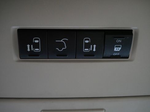 Used 2014 Dodge Grand Caravan SXT image 23