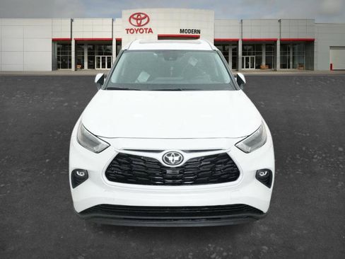 New 2026 Toyota Highlander XLE AWD/4WD image 5