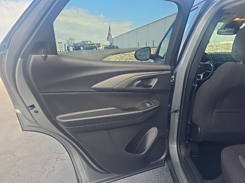 Used 2025 Chevrolet TrailBlazer LT w/ Convenience Package image 17