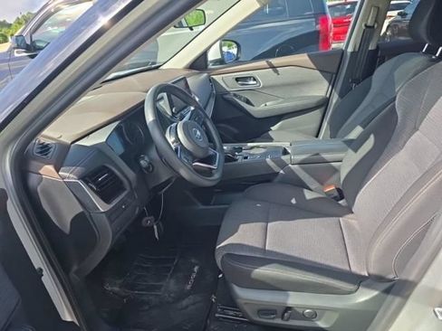 Used 2021 Nissan Rogue SV FWD image 5