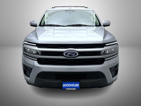 Used 2024 Ford Expedition Max XLT image 2