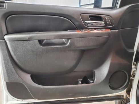 Used 2011 Chevrolet Silverado 2500 LTZ w/ Snow Plow Prep Package image 12