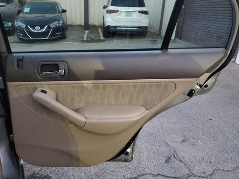 Used 2004 Honda Civic LX image 19