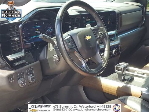 Certified 2024 Chevrolet Silverado 1500 High Country w/ Technology Package AWD/4WD image 12