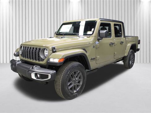 New 2026 Jeep Gladiator Sport image 8
