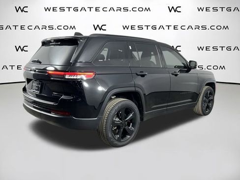 Used 2023 Jeep Grand Cherokee Limited w/ Luxury Tech Group II image 47