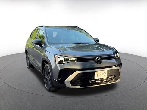 Used 2026 Volkswagen Taos S FWD image 2