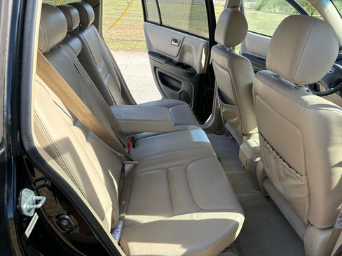 Used 2003 Toyota Highlander 4WD V6 image 16