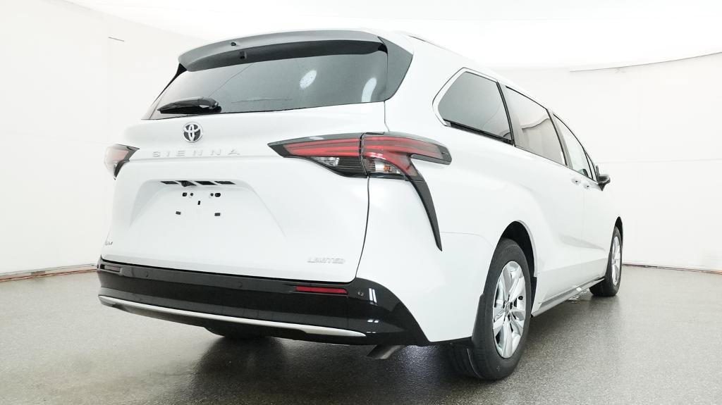 Used 2026 Toyota Sienna Limited FWD image 27