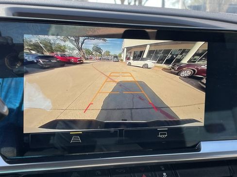 Used 2024 Chevrolet Silverado 2500 LT image 16