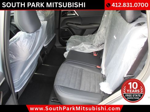 New 2026 Mitsubishi Outlander SE image 15