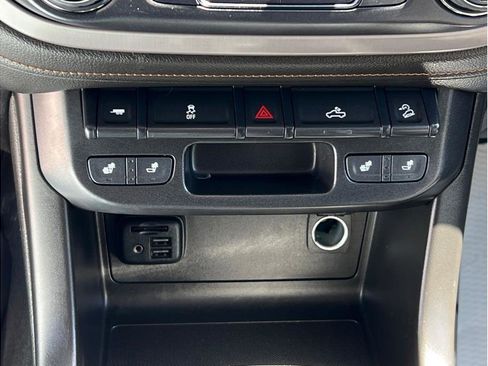 Used 2022 GMC Canyon AT4 w/ Trailering Package image 13