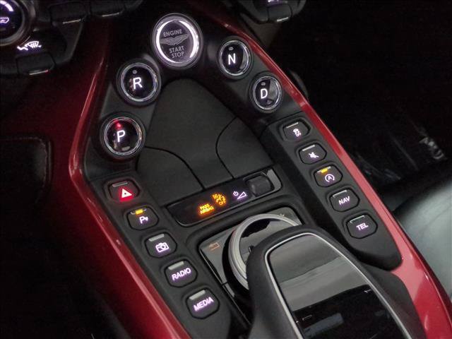 Used 2019 Aston Martin V8 Vantage Coupe RWD image 12