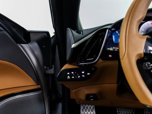 Certified 2025 Ferrari Roma Spider image 38