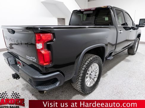 Used 2020 Chevrolet Silverado 2500 High Country w/ Safety Package II image 5