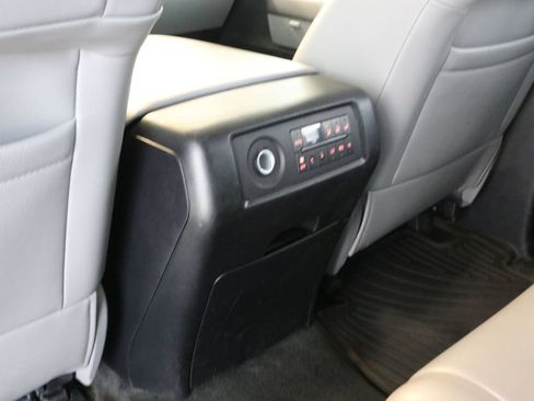Used 2013 Toyota Sequoia SR5 AWD/4WD image 29