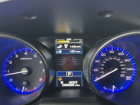 Used 2017 Subaru Outback 3.6R Limited image 41