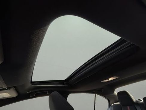 Used 2023 Toyota Corolla SE image 19