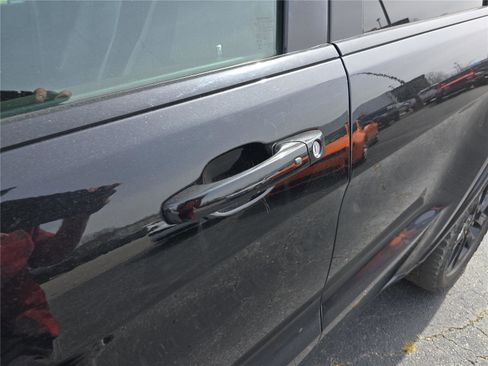 Used 2021 Jeep Grand Cherokee Laredo X image 13