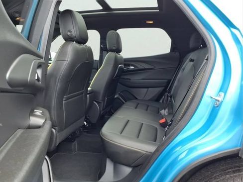Used 2025 Chevrolet TrailBlazer ACTIV w/ Convenience Package AWD/4WD image 11