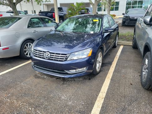 Used 2013 Volkswagen Passat TDI SE FWD image 2