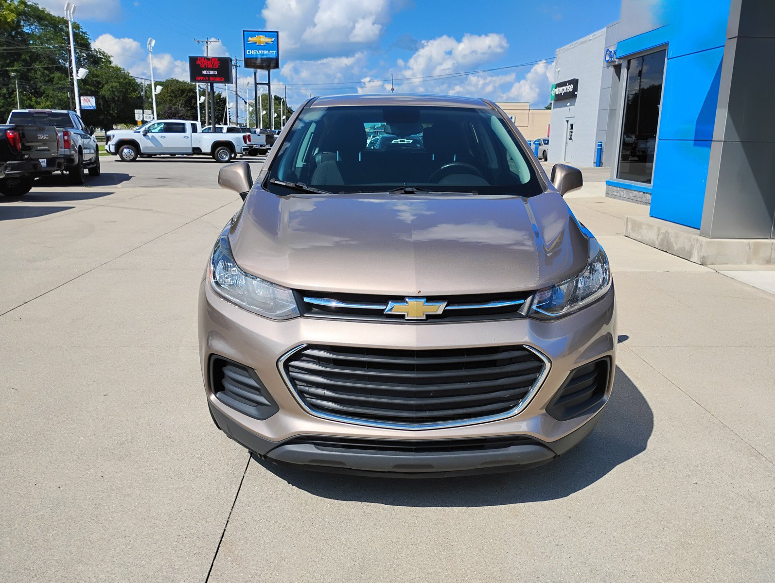 Used 2018 Chevrolet Trax LS FWD image 2