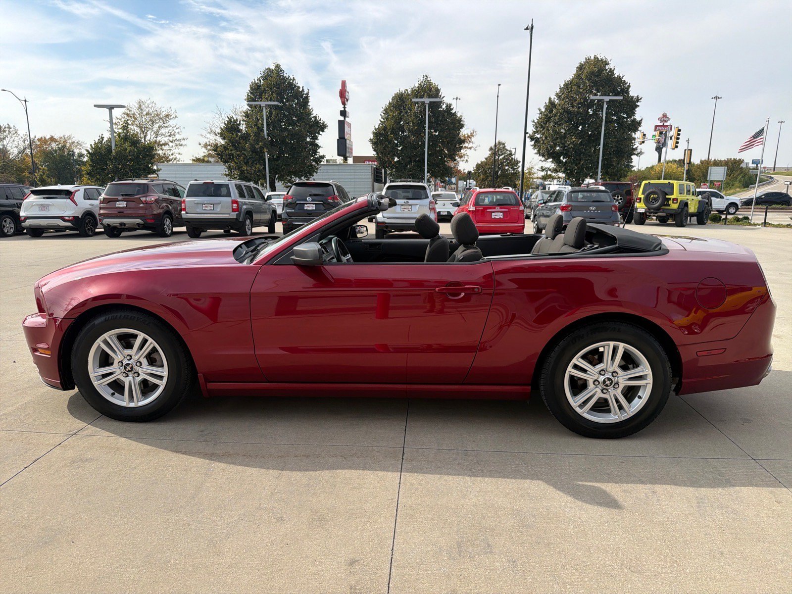 Used 2014 Ford Mustang Convertible RWD image 5