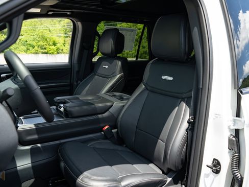 New 2026 Ford Expedition Max Platinum w/ Stealth Performance Package AWD/4WD image 24