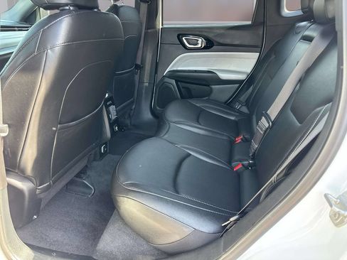 Used 2025 Jeep Compass Limited AWD/4WD image 12