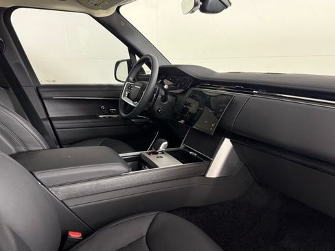 New 2025 Land Rover Range Rover SE AWD/4WD image 33