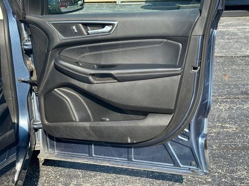 Used 2018 Ford Edge Titanium image 17