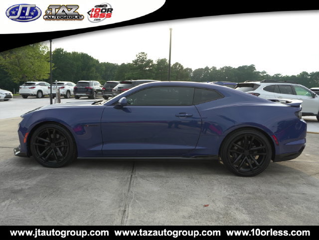 Used 2020 Chevrolet Camaro SS RWD image 6