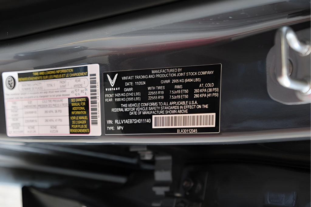 New 2025 VinFast VF 8 Eco AWD/4WD image 24