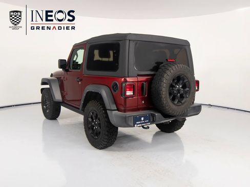 Used 2021 Jeep Wrangler Sport AWD/4WD image 7