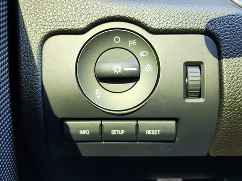 Used 2010 Ford Mustang Shelby GT500 RWD image 31
