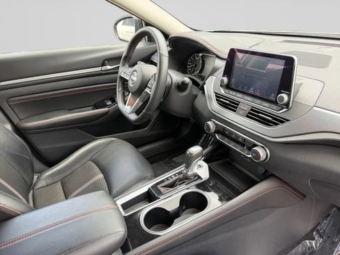 Used 2023 Nissan Altima 2.5 SR FWD image 36