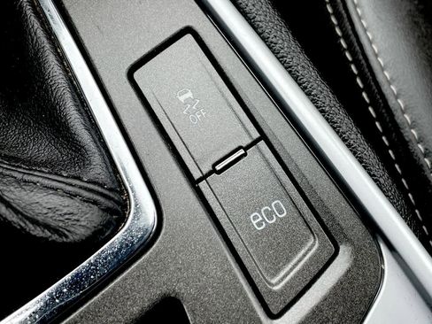 Used 2012 Cadillac SRX FWD image 25