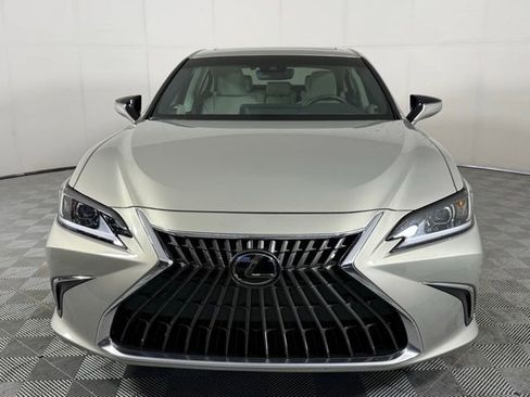 Used 2025 Lexus ES 300h w/ Premium Package image 11