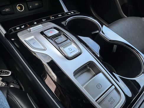 Used 2023 Hyundai Tucson Limited image 32