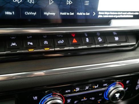 Certified 2024 GMC Sierra 1500 SLT w/ SLT Premium Plus Package image 29