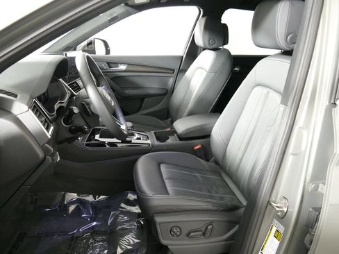 Used 2023 Audi Q5 2.0T Premium Plus w/ Premium Plus Package AWD/4WD image 10