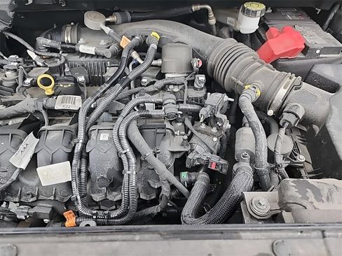 Used 2023 Ford Edge SEL image 14