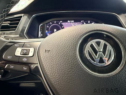 Used 2021 Volkswagen Tiguan SEL w/ 3-Row Tiguan MDO Package image 26