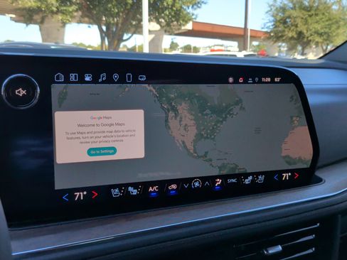 Used 2025 Chevrolet Tahoe High Country image 21