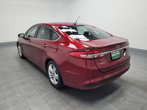 Used 2018 Ford Fusion SE w/ Fusion SE Technology Package FWD image 5