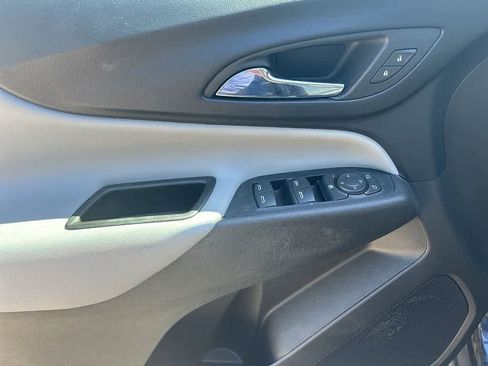 Used 2019 Chevrolet Equinox LS w/ LPO, Floor Liner Package AWD/4WD image 15