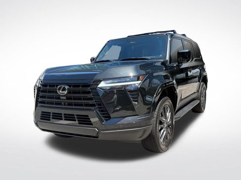 Used 2024 Lexus GX 550 w/ Cold Area Package AWD/4WD image 10