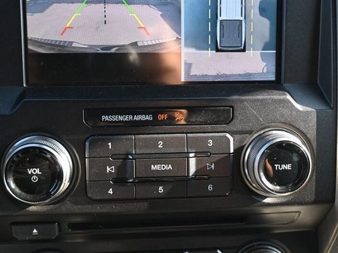 Used 2018 Ford F150 Raptor w/ Equipment Group 802A Luxury image 39