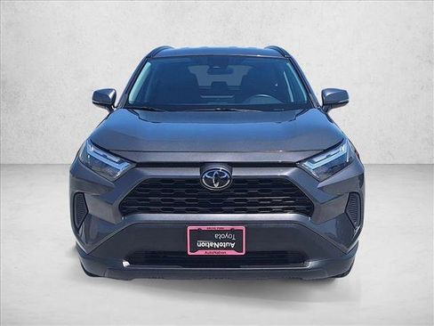 Used 2024 Toyota RAV4 XLE AWD/4WD image 2